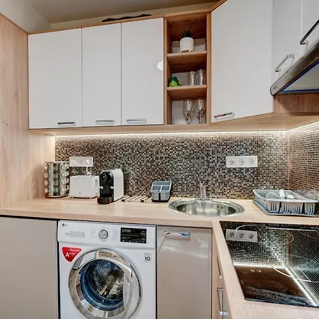Apartment Hajnal Apartman *