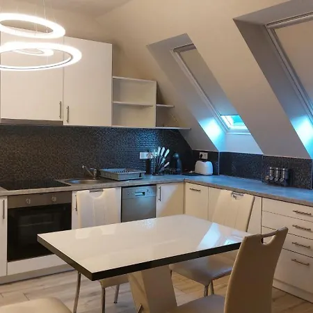 Apartment Hajnal Apartman *
