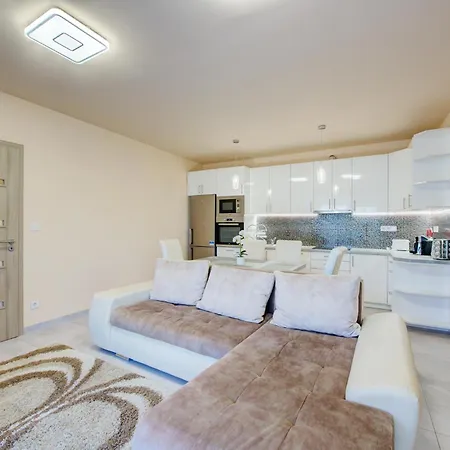 Hajnal Apartman * Szeged