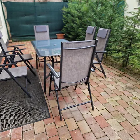Hajnal Apartman Apartment *